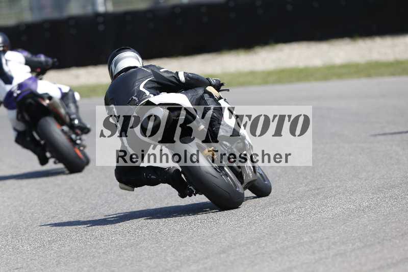 /44 09.08.2025 Plüss Moto Sport ADR/Einsteiger/unklar backside